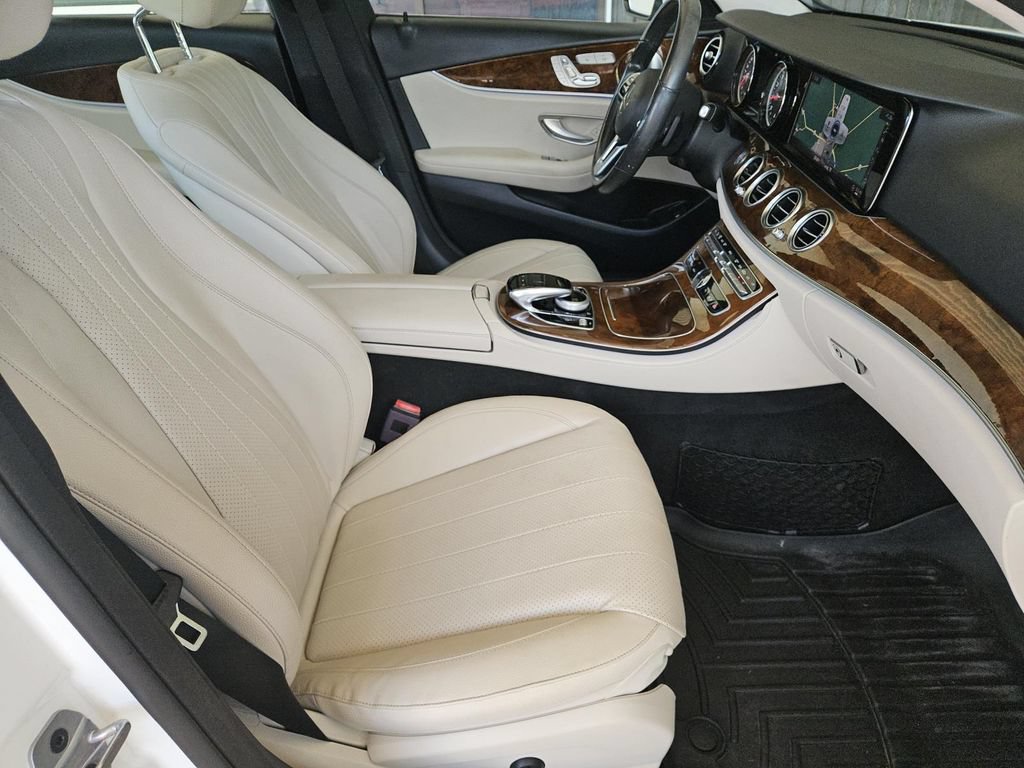 Used 2019 Mercedes-Benz E 300 4MATIC image 33