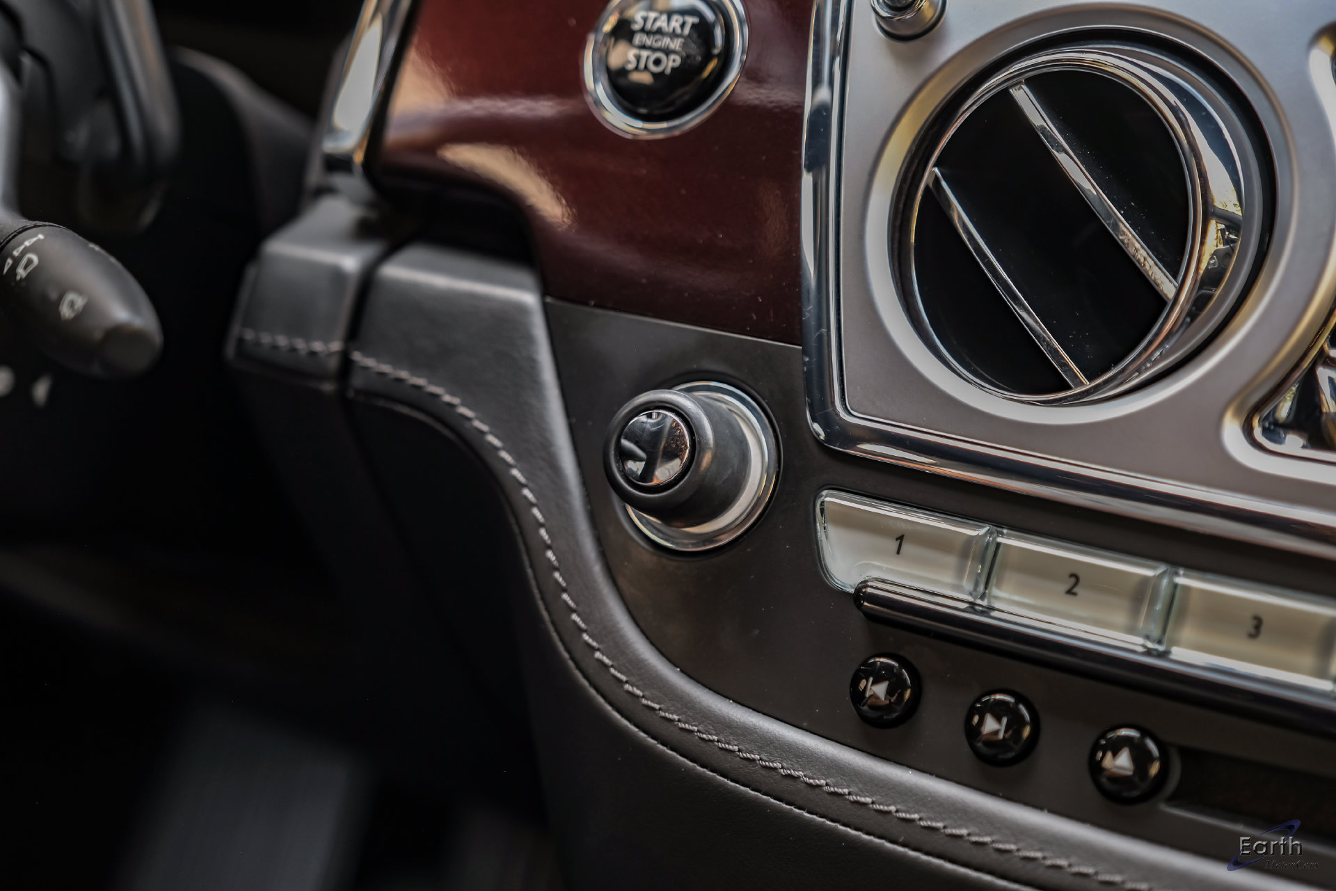 Used 2016 Rolls-Royce Wraith RWD image 60