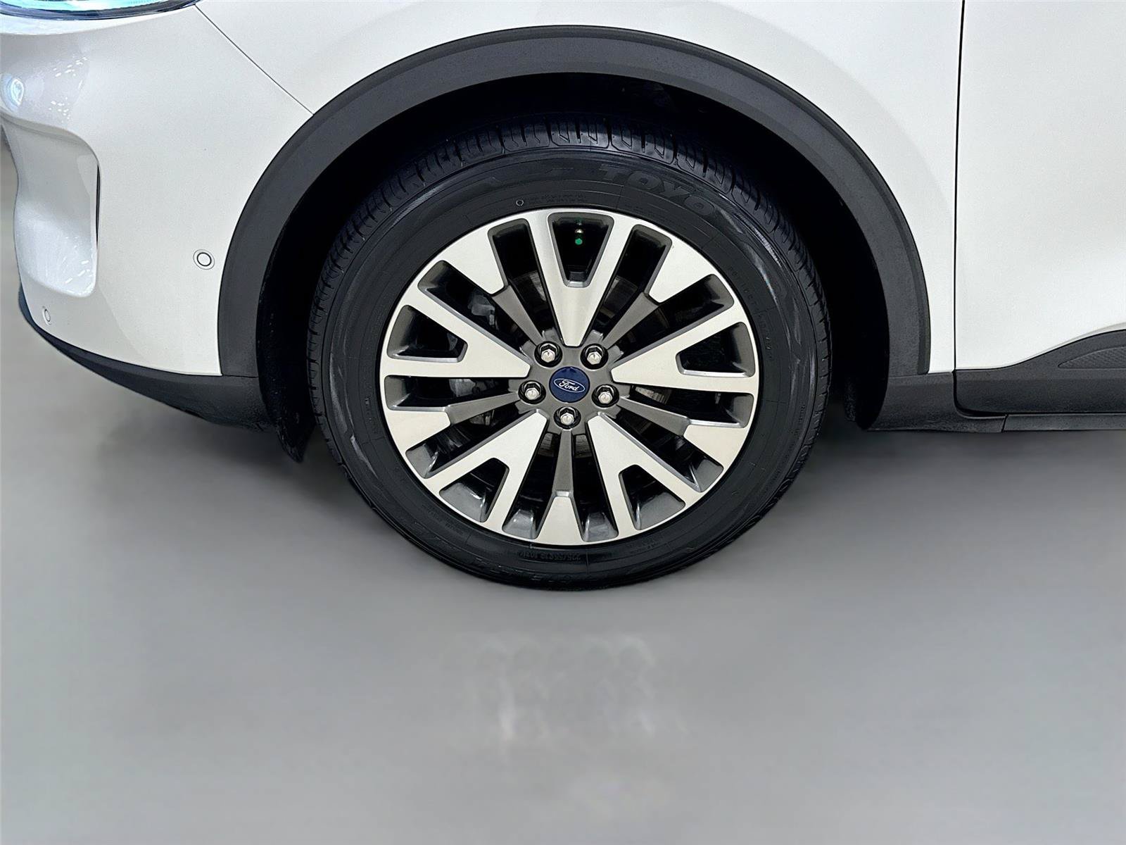 Used 2020 Ford Escape Titanium AWD/4WD image 31