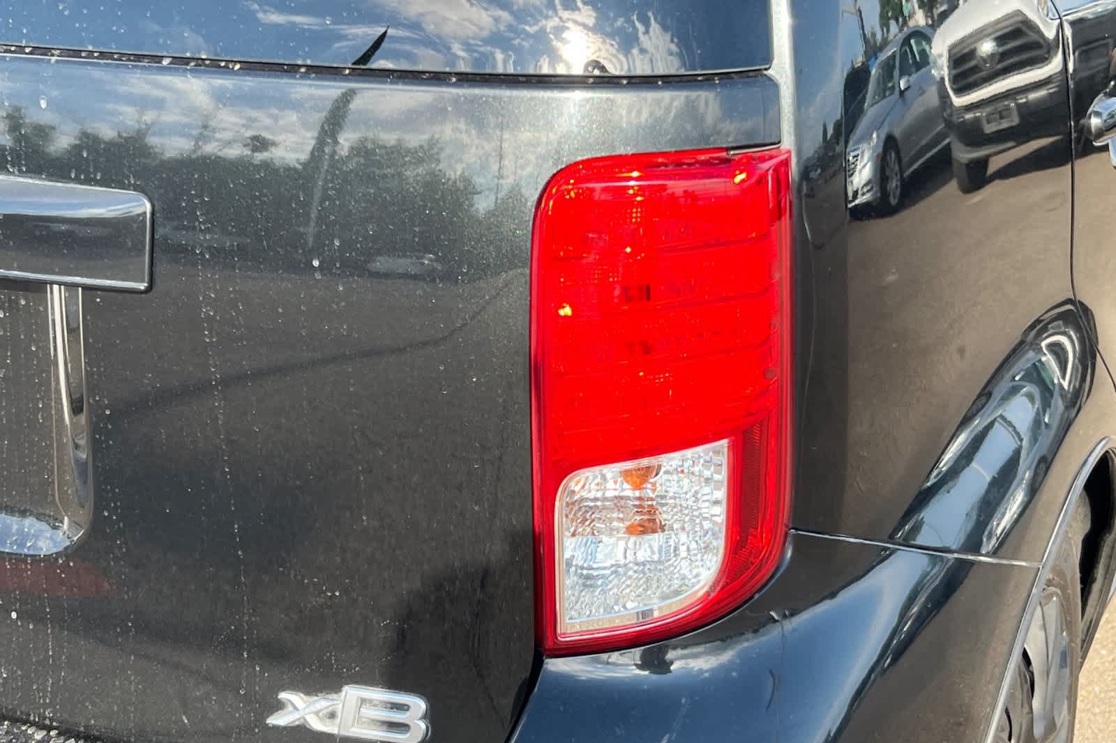 Used 2013 Scion xB FWD image 18