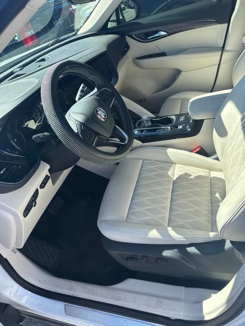 Used 2022 Buick Envision Avenir w/ Technology Package II AWD/4WD image 8
