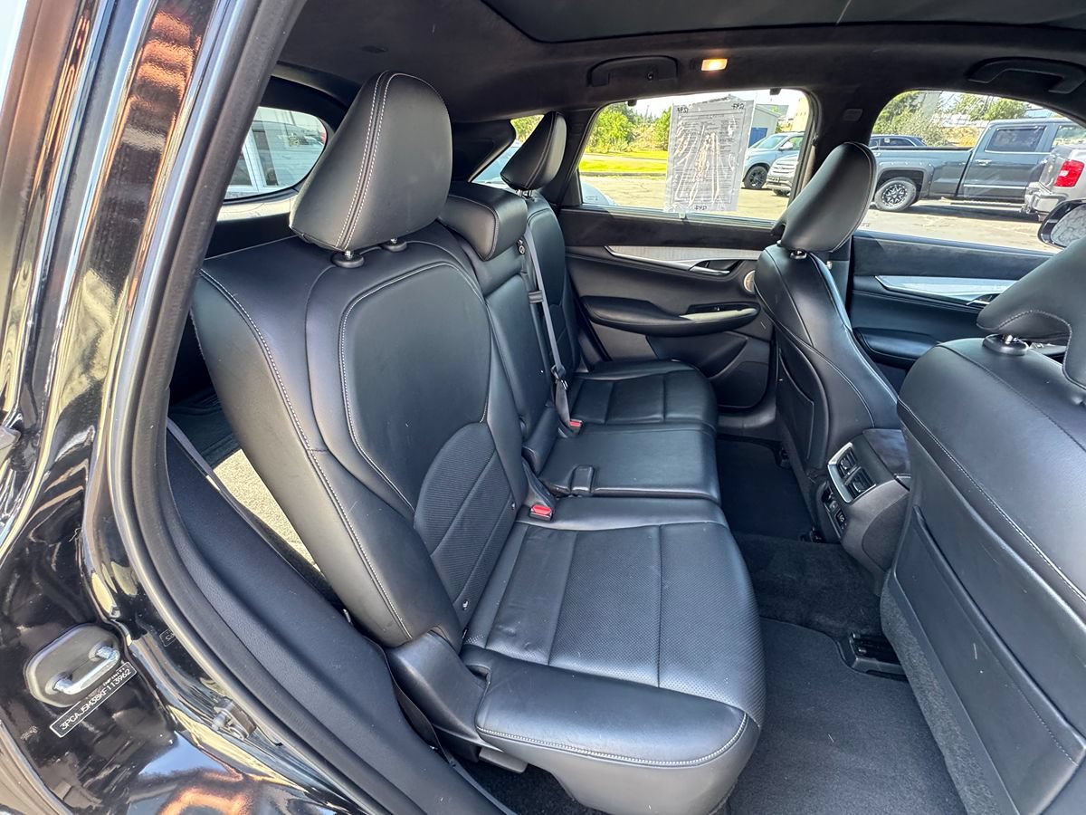 Used 2019 INFINITI QX50 Essential w/ Sensory Package AWD/4WD image 29
