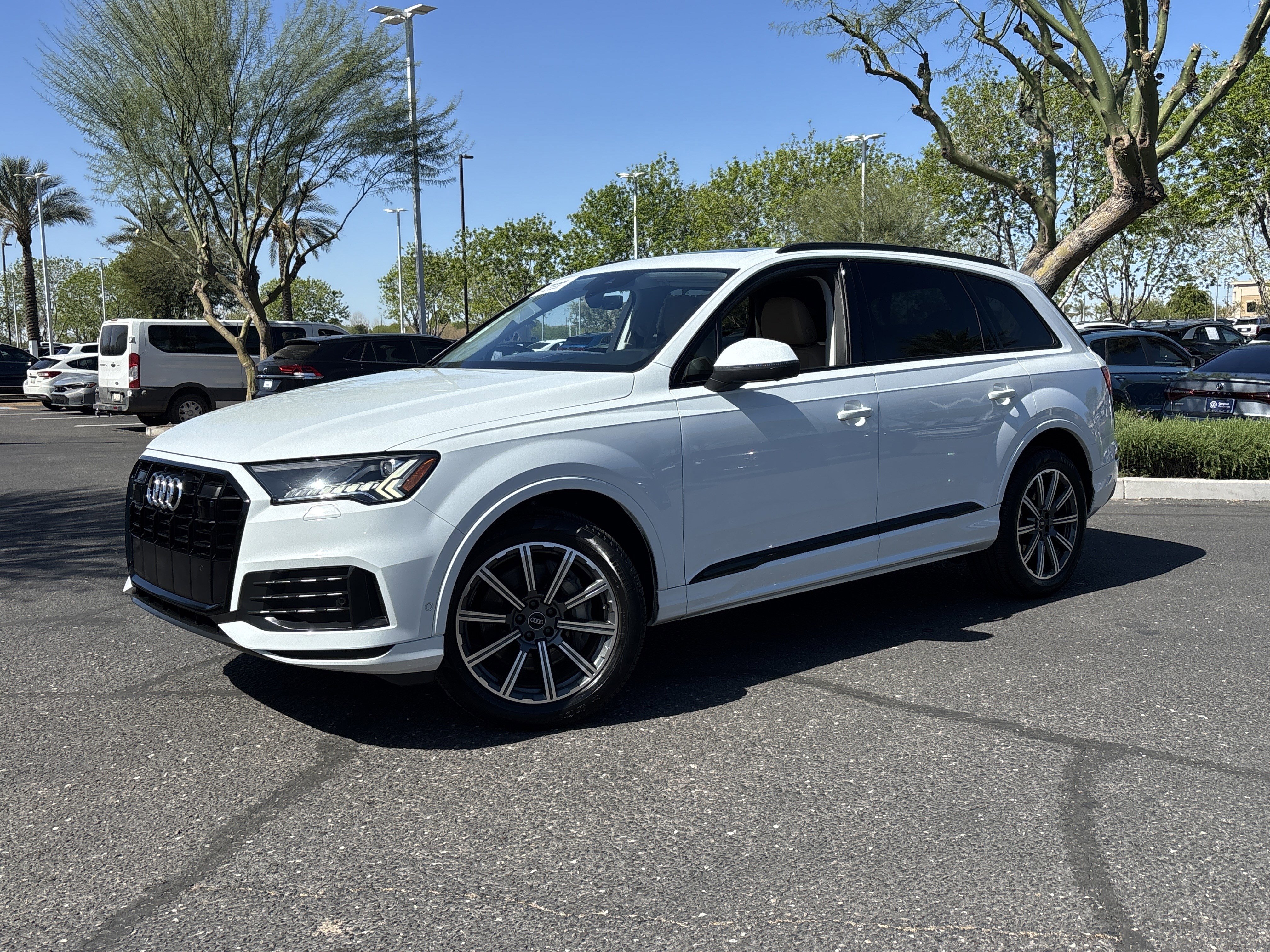 Used 2023 Audi Q7 Premium Plus w/ Premium Plus Package image 32
