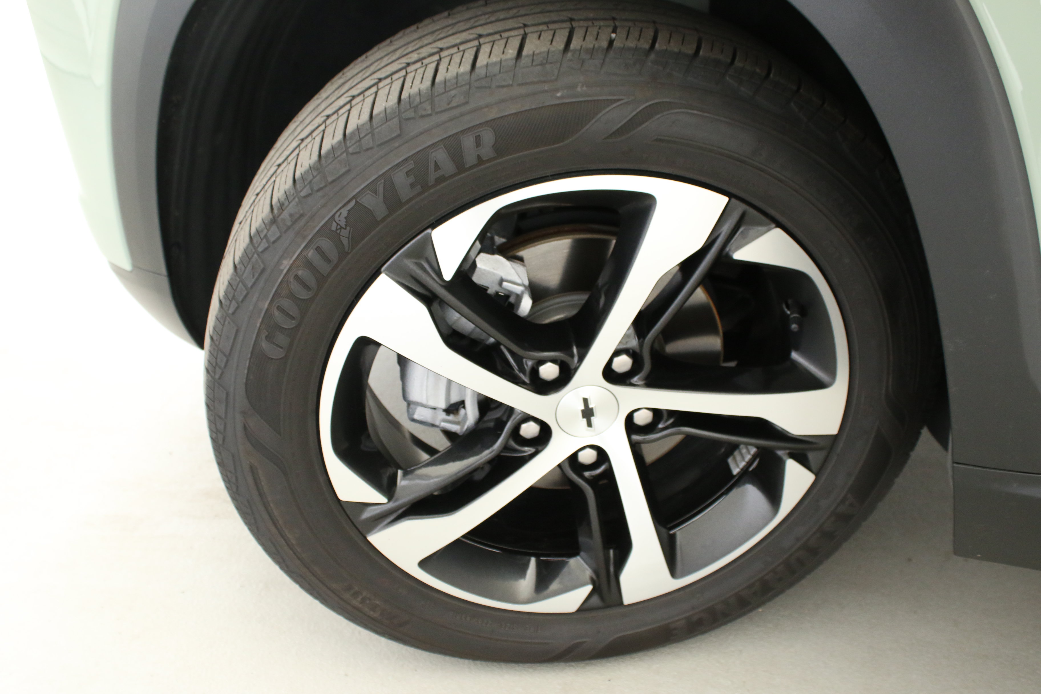 Certified 2024 Chevrolet Trax RS FWD image 29