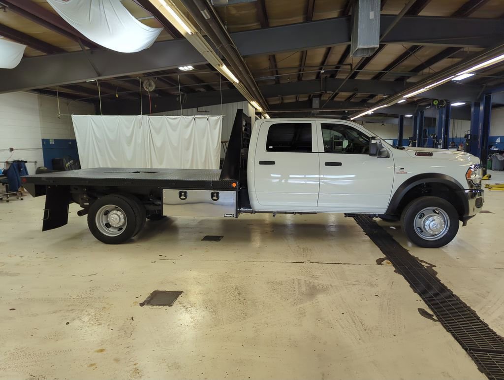 Used 2024 RAM 5500 Tradesman w/ Chrome Appearance Group image 3