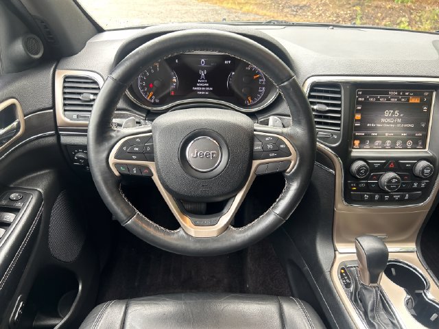 Used 2016 Jeep Grand Cherokee Limited AWD/4WD image 16