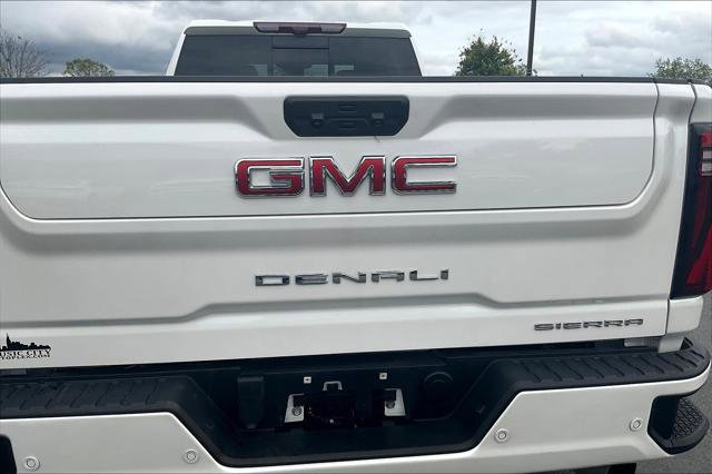 Used 2024 GMC Sierra 3500 Denali w/ Technology Package image 22