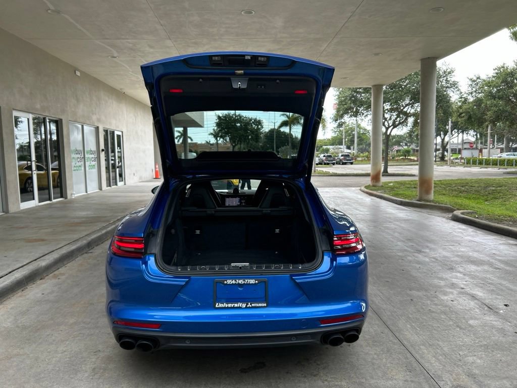 Used 2019 Porsche Panamera 4 AWD/4WD image 32