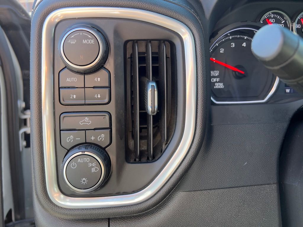 Used 2022 Chevrolet Silverado 1500 LT w/ Diesel Off-Road Package image 20