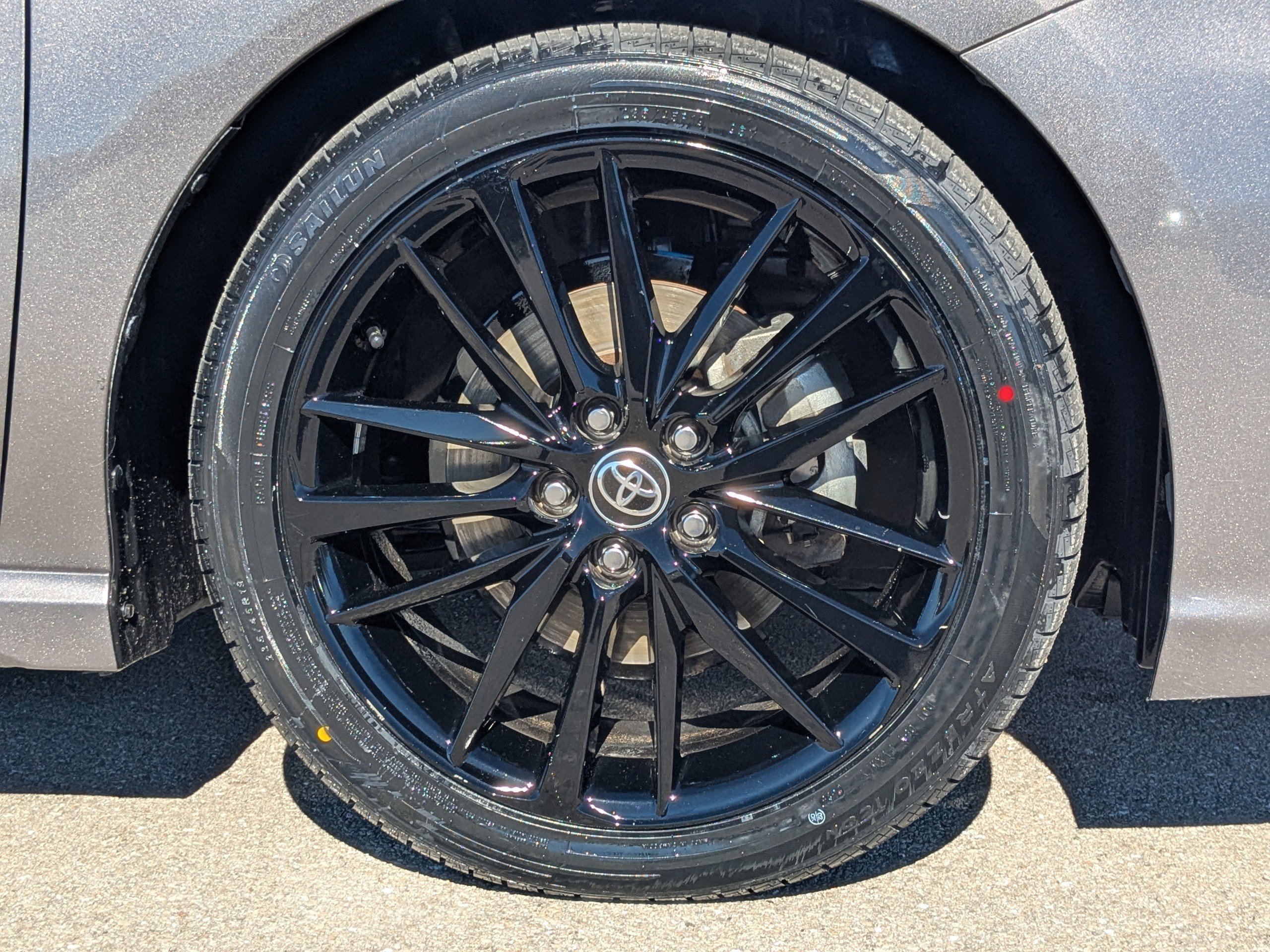 Used 2023 Toyota Camry XSE image 12