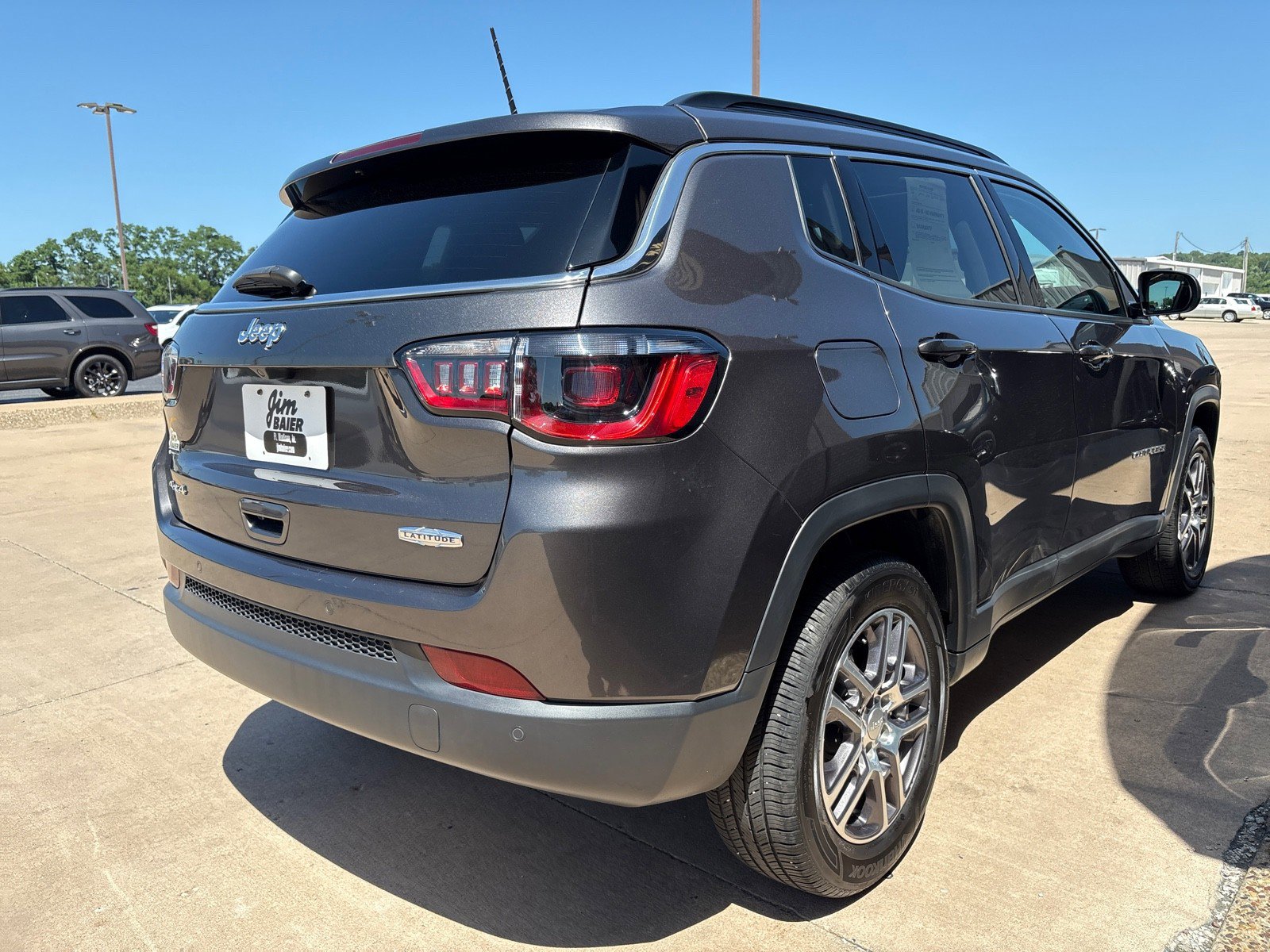 Used 2020 Jeep Compass Latitude image 9