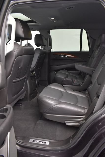 Used 2018 Cadillac Escalade Luxury AWD/4WD image 11