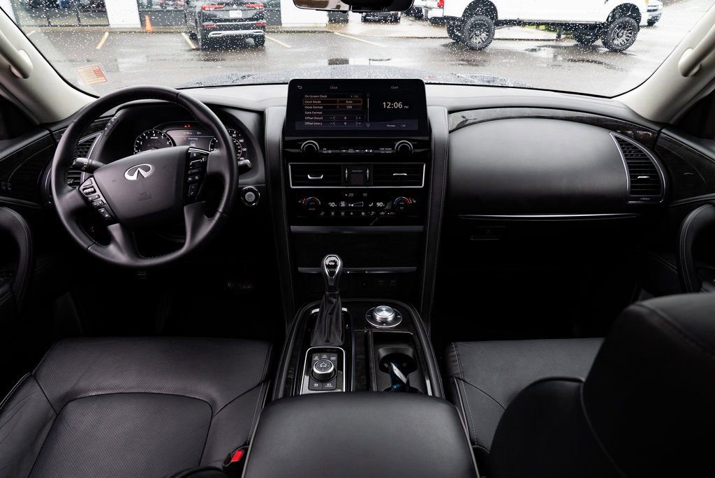Used 2024 INFINITI QX80 Luxe image 8