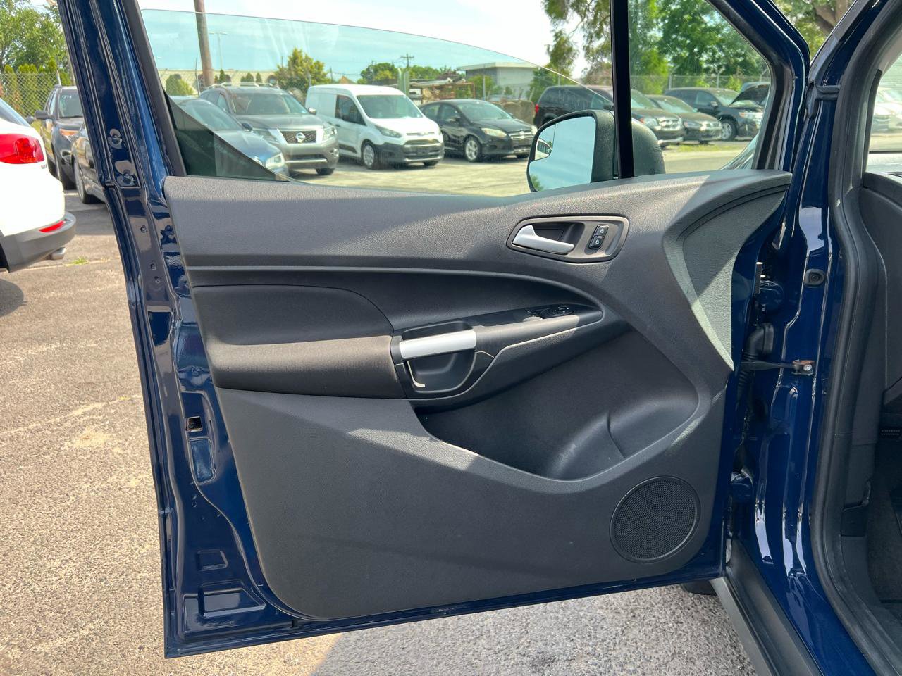 Used 2016 Ford Transit Connect XLT FWD image 14