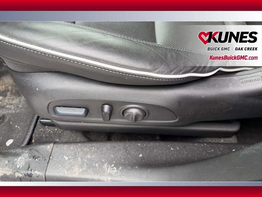 Used 2024 Buick Encore GX Avenir w/ Avenir Convenience Package image 13