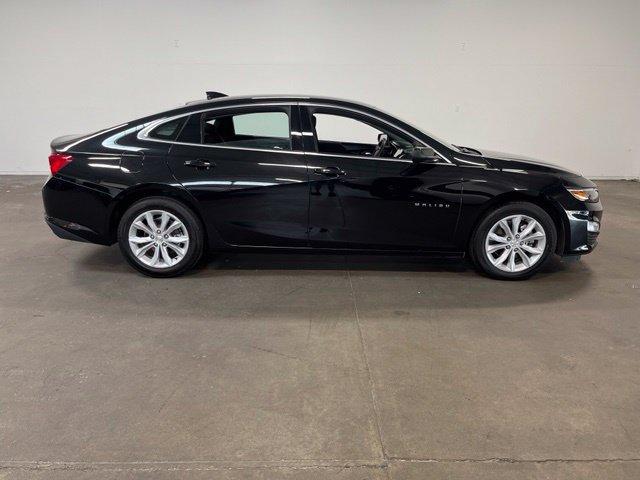 Used 2024 Chevrolet Malibu LT FWD image 2