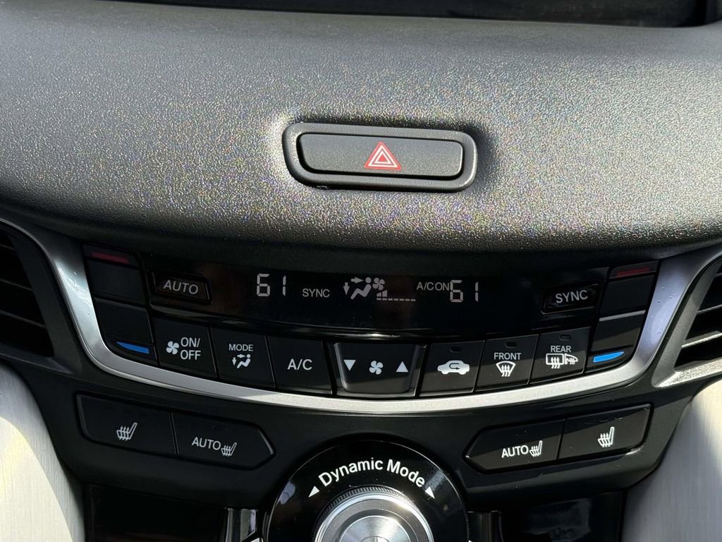 Certified 2025 Acura TLX w/ Technology Package image 18