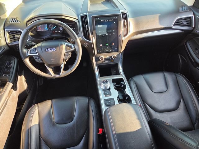Used 2022 Ford Edge Titanium image 9