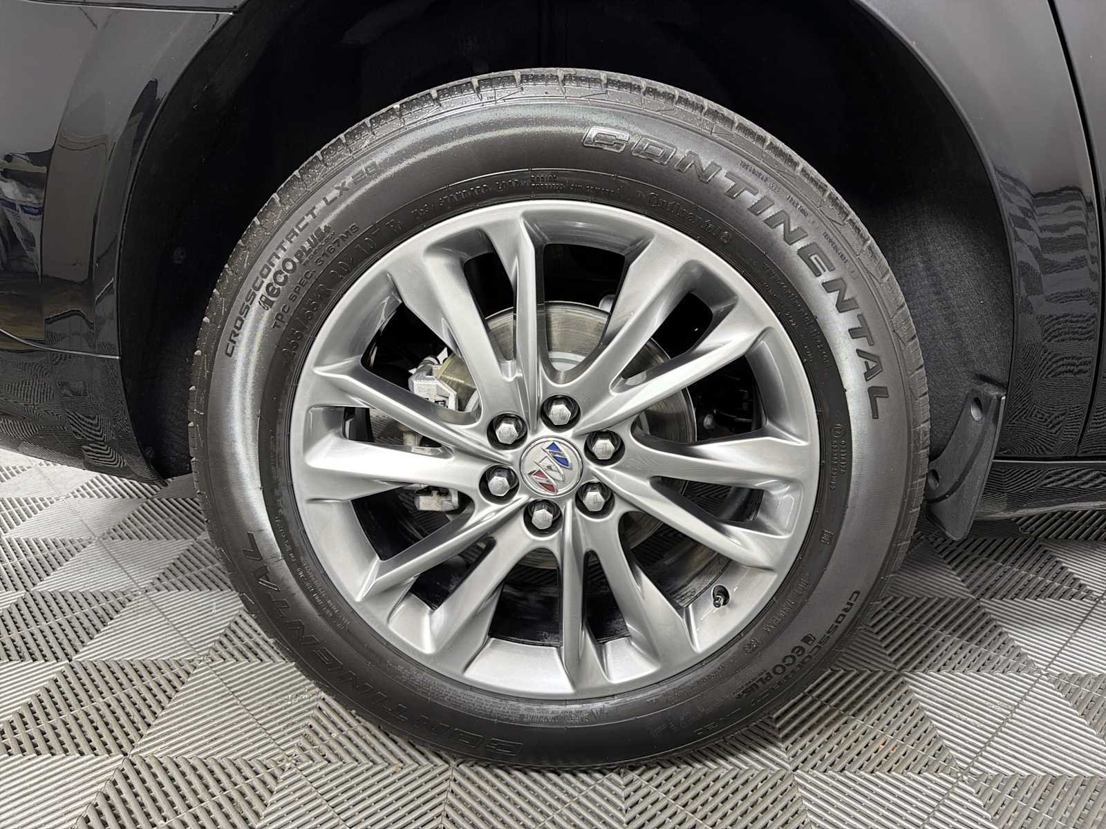 Certified 2023 Buick Enclave Avenir FWD image 16