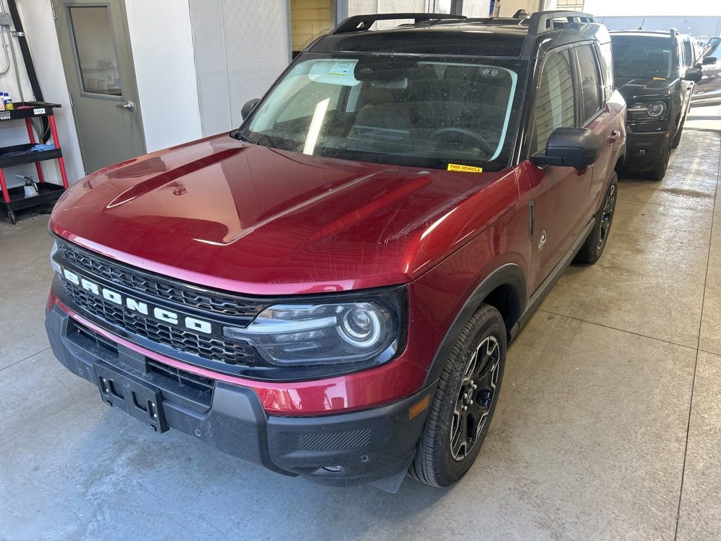 Used 2025 Ford Bronco Sport Outer Banks w/ Outer Banks Tech Package+ image 2