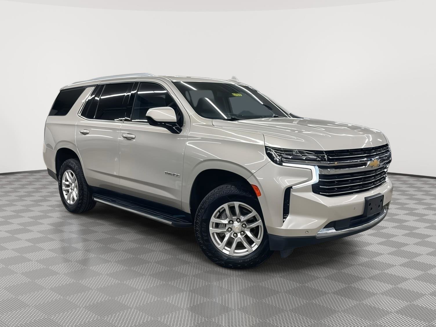 Used 2023 Chevrolet Tahoe LT image 3