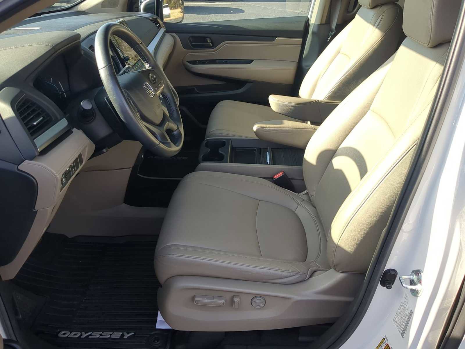 Used 2023 Honda Odyssey EX-L image 14