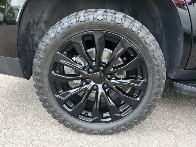Used 2023 GMC Yukon SLT AWD/4WD image 5