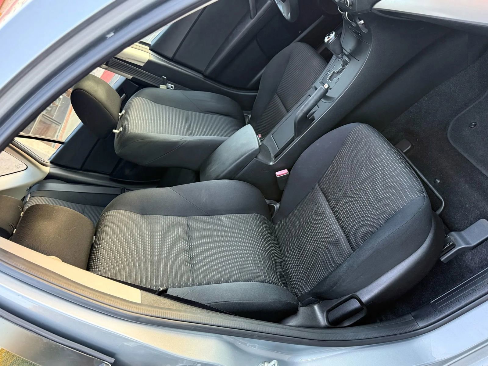 Used 2012 MAZDA MAZDA3 i Touring image 28