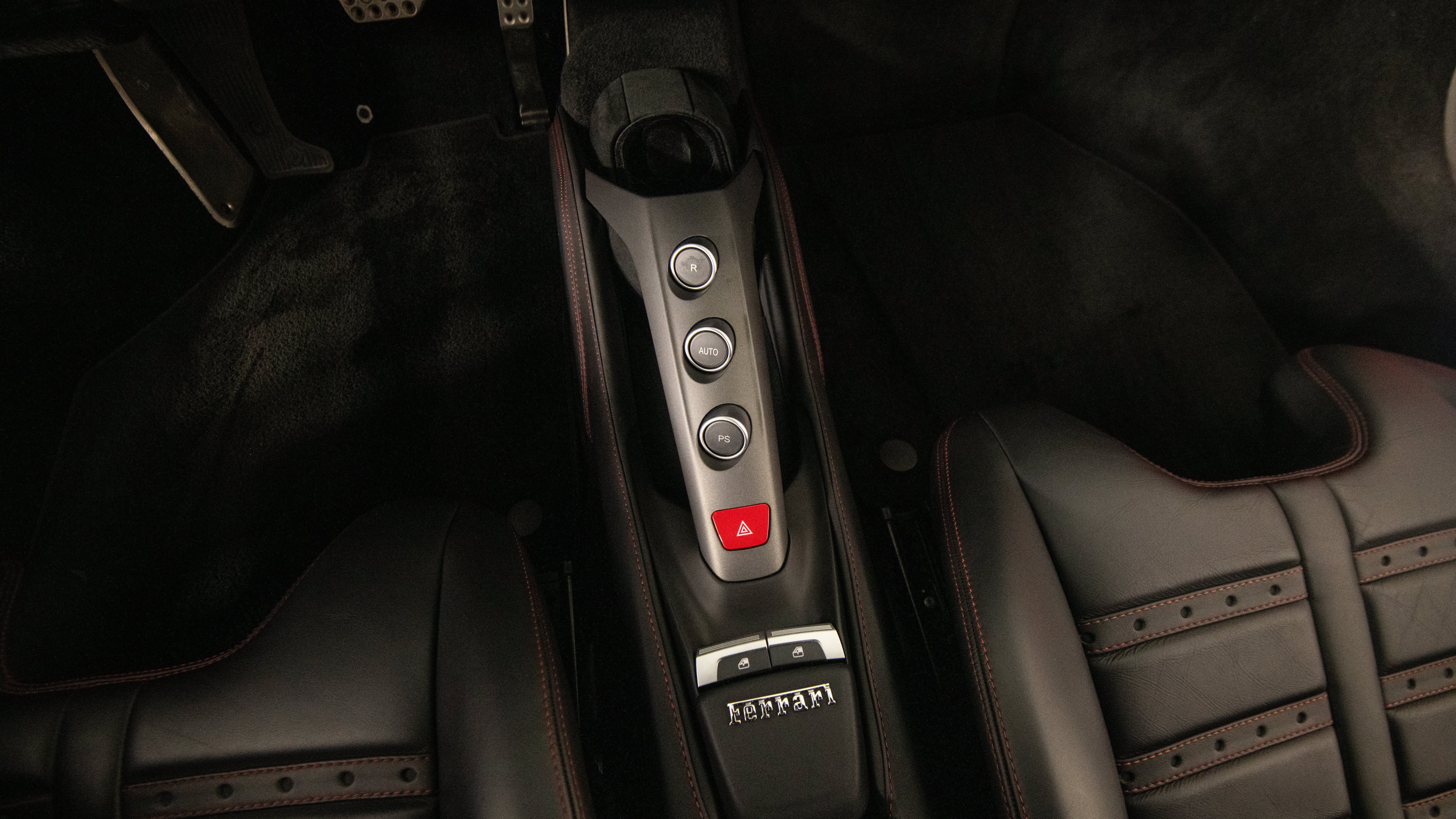 Certified 2018 Ferrari 488 GTB RWD image 33