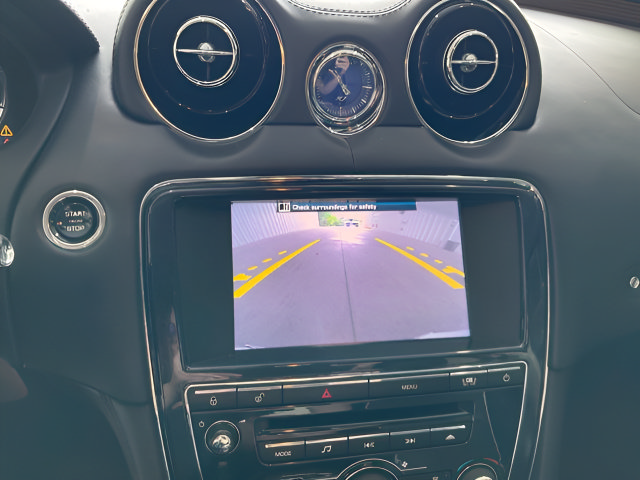 Used 2012 Jaguar XJ Supercharged RWD image 21