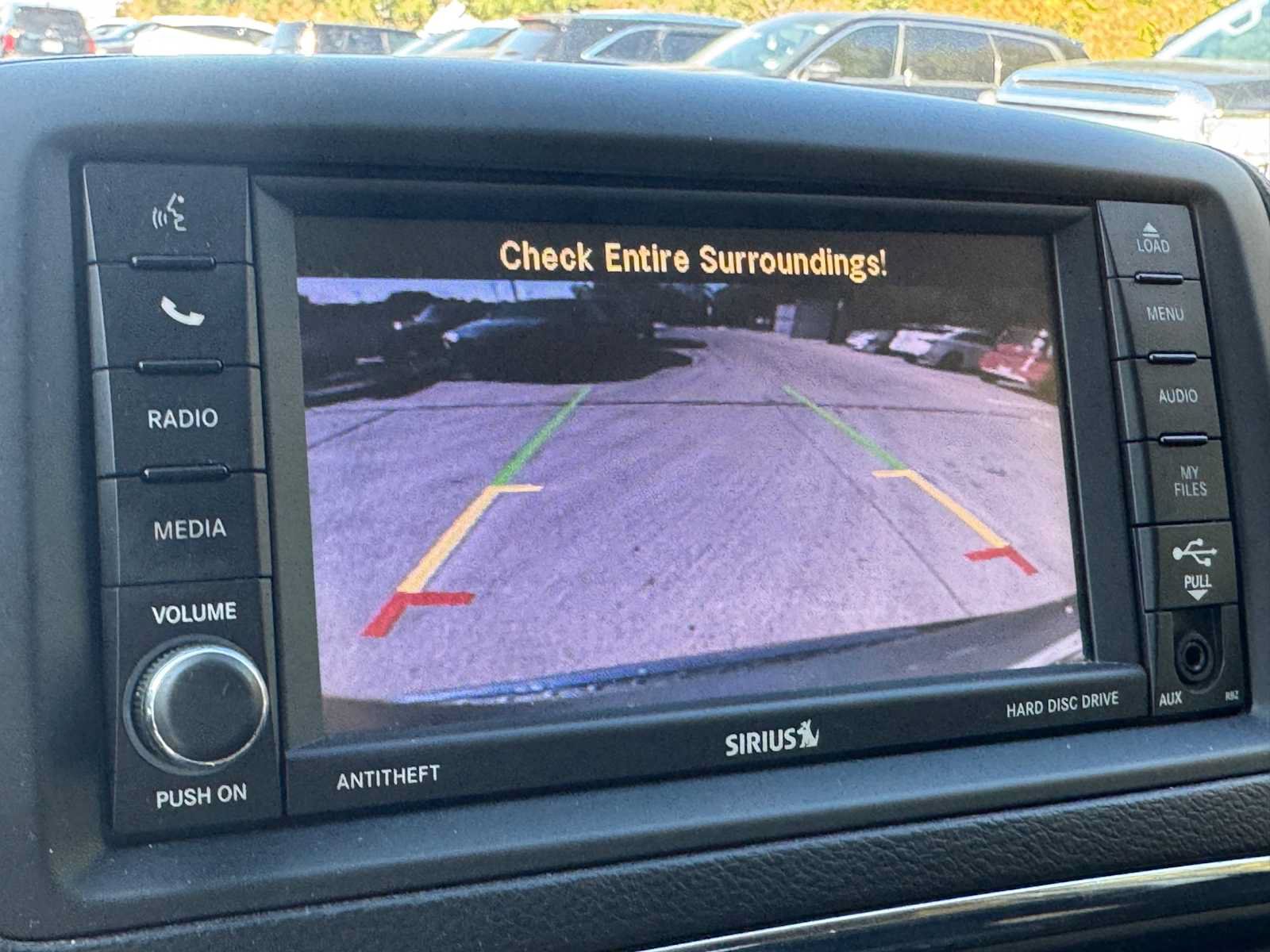 Used 2019 Dodge Grand Caravan SE w/ UConnect Hands-Free Group FWD image 9
