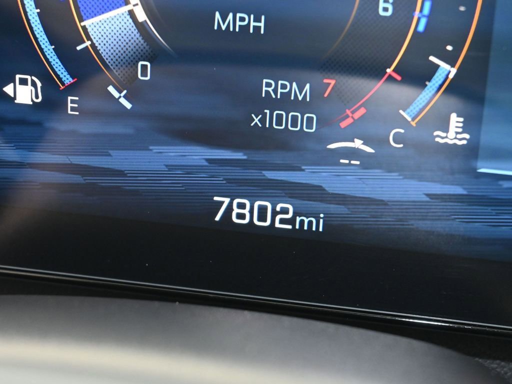 Used 2025 Chevrolet Traverse LT w/ Midnight/Sport Edition image 36