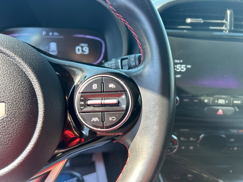 Used 2023 Kia Soul GT-Line FWD image 19