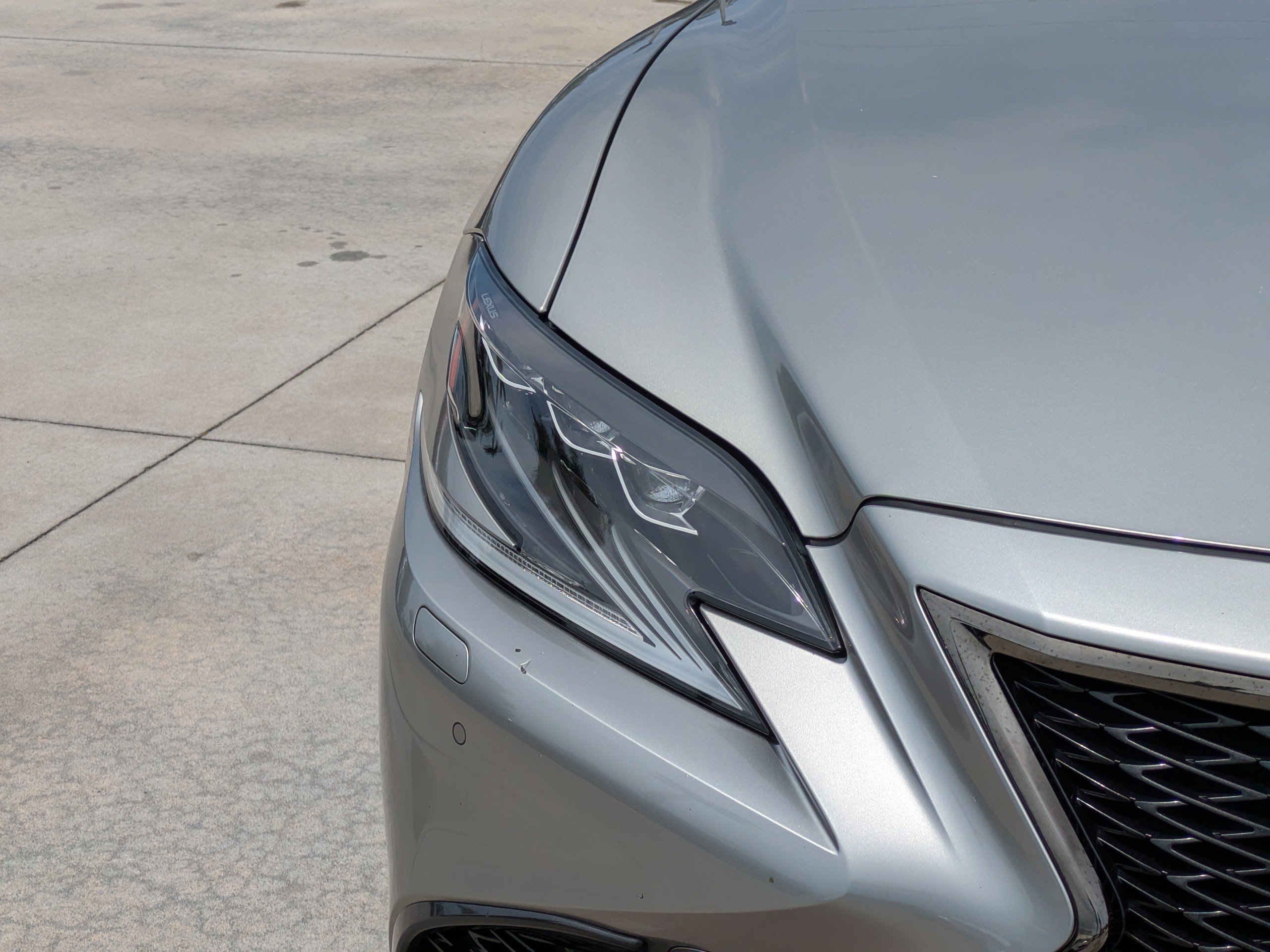 Used 2018 Lexus LS 500 F Sport w/ Accessory Package (Z2) AWD/4WD image 7