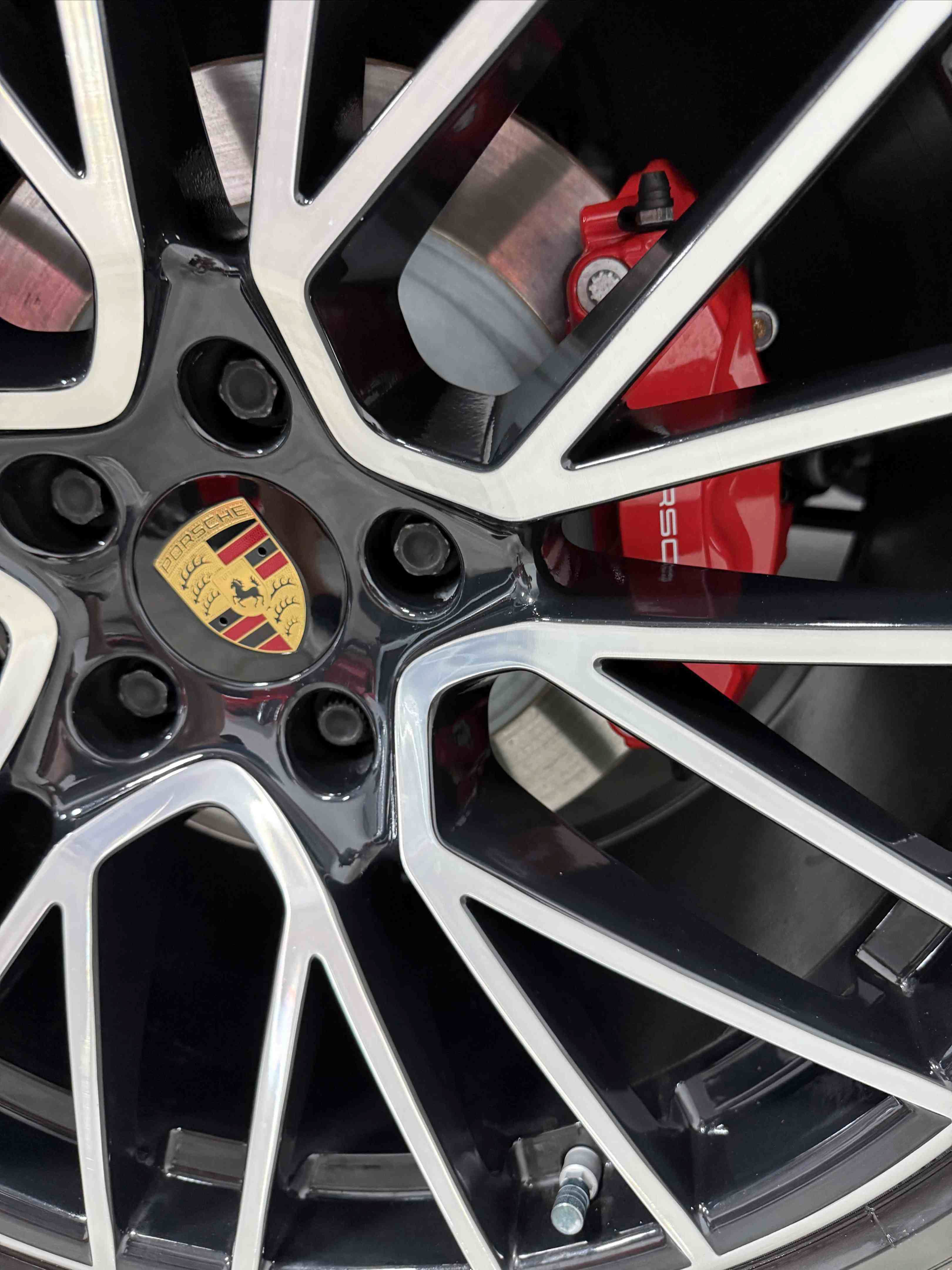 Used 2022 Porsche Cayenne GTS AWD/4WD image 37