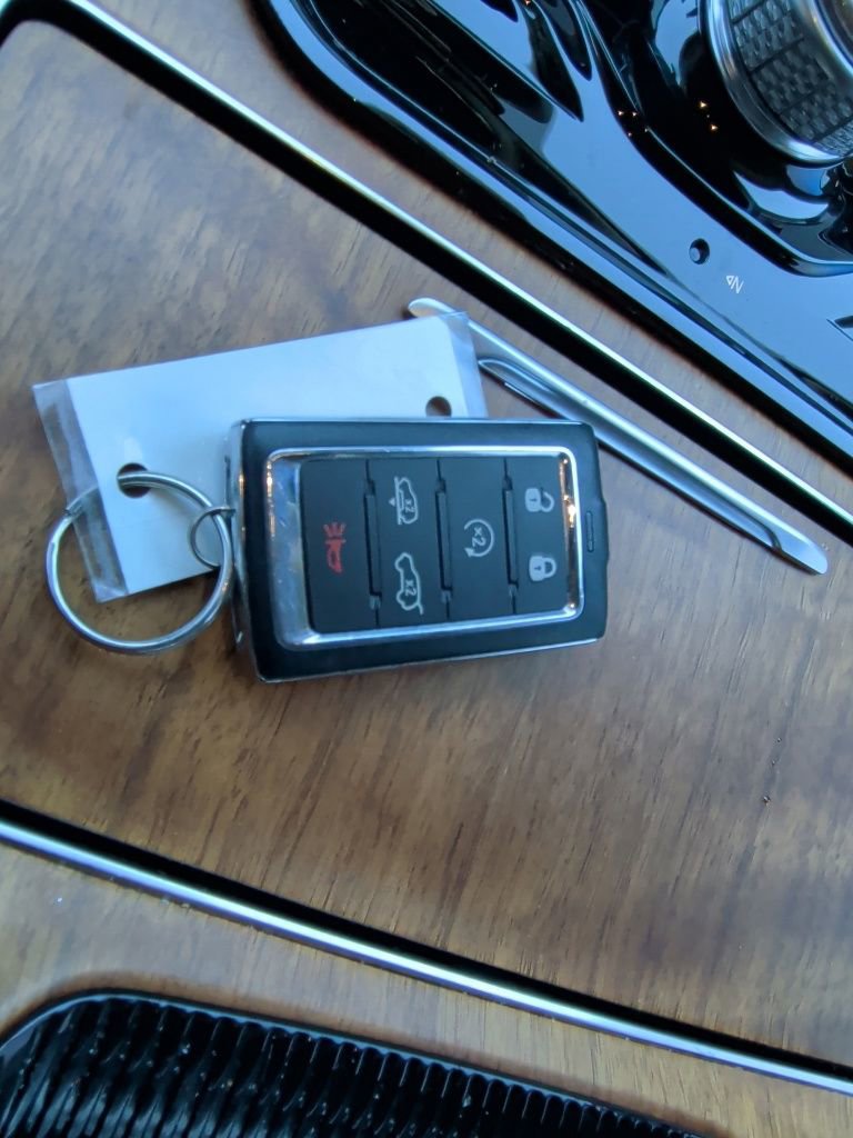 Used 2023 Jeep Grand Wagoneer Series III image 55