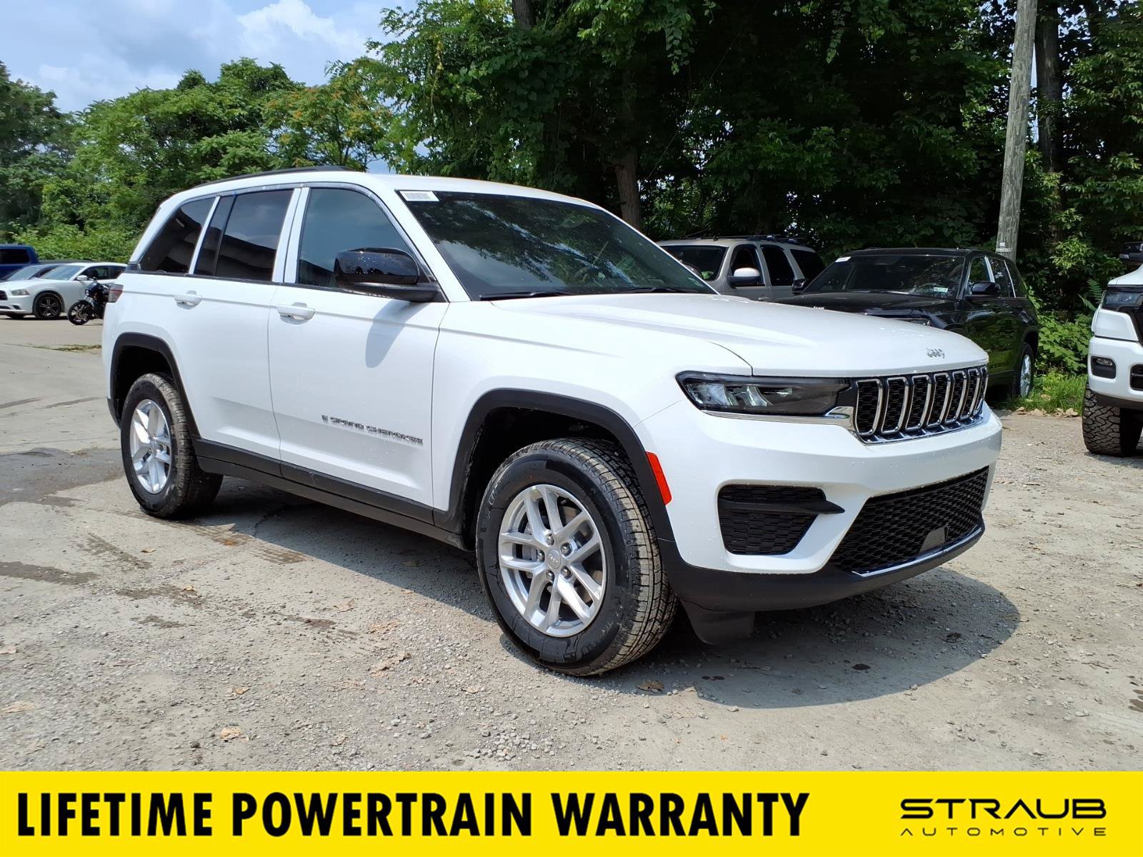 New 2026 Jeep Grand Cherokee Laredo X AWD/4WD image 1