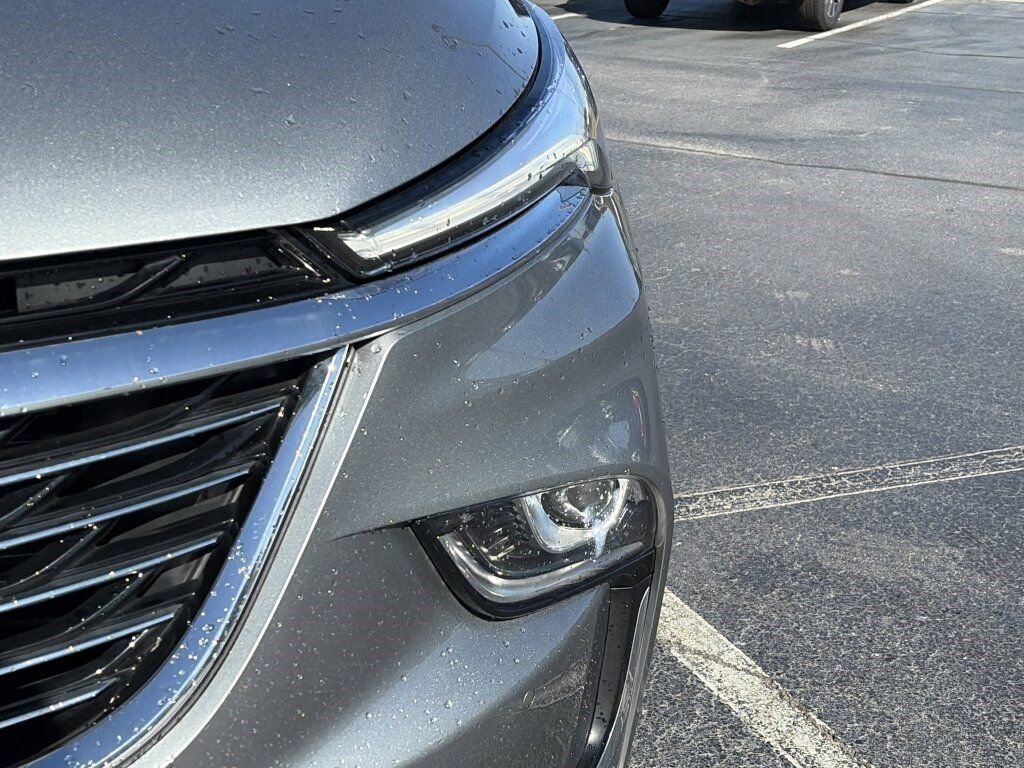 Used 2024 Buick Enclave Premium image 9