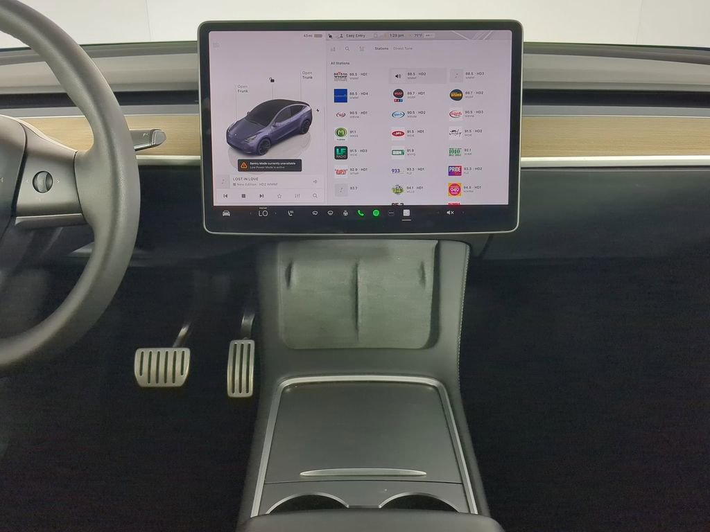 Used 2023 Tesla Model Y Performance image 22