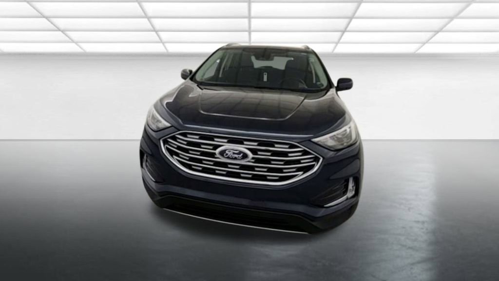 Certified 2022 Ford Edge SEL w/ Convenience Package image 2