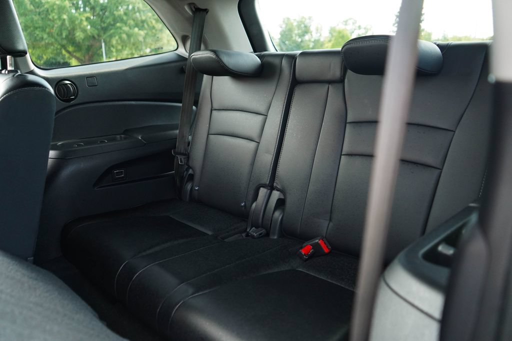Used 2019 Honda Pilot Touring image 16