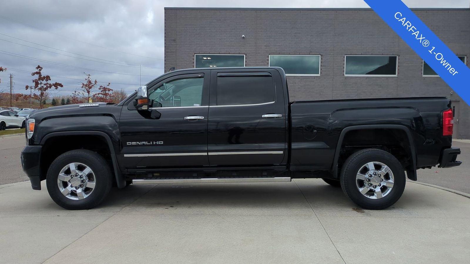 Used 2017 GMC Sierra 3500 Denali w/ Duramax Plus Package image 2