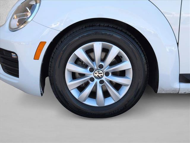 Used 2017 Volkswagen Beetle 1.8T S FWD image 21