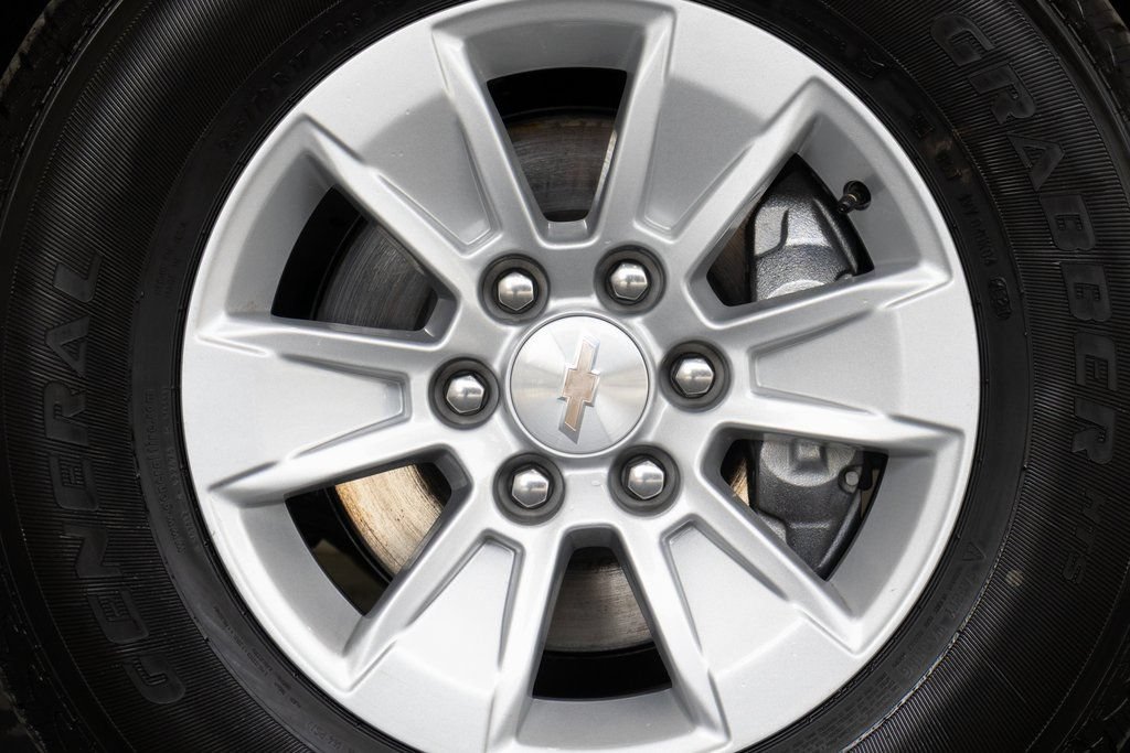 Used 2025 Chevrolet Silverado 1500 LT RWD image 10