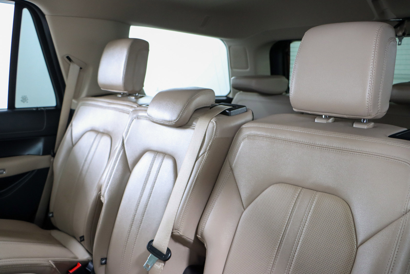 Used 2022 Ford Expedition Limited image 26