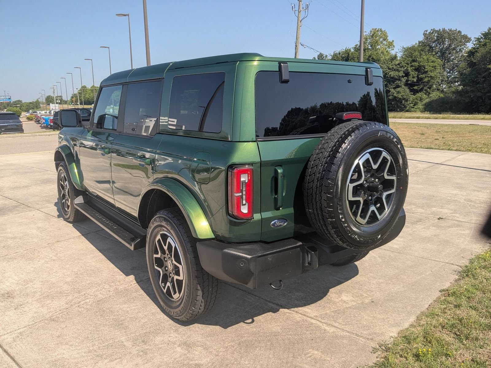 Used 2025 Ford Bronco Outer Banks AWD/4WD image 5