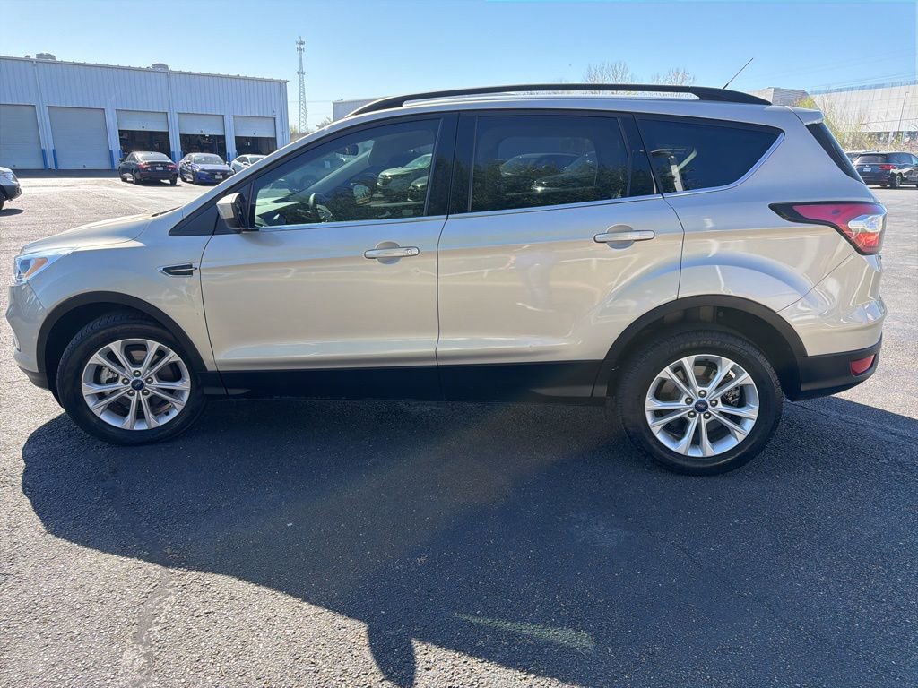 Used 2018 Ford Escape SE image 6