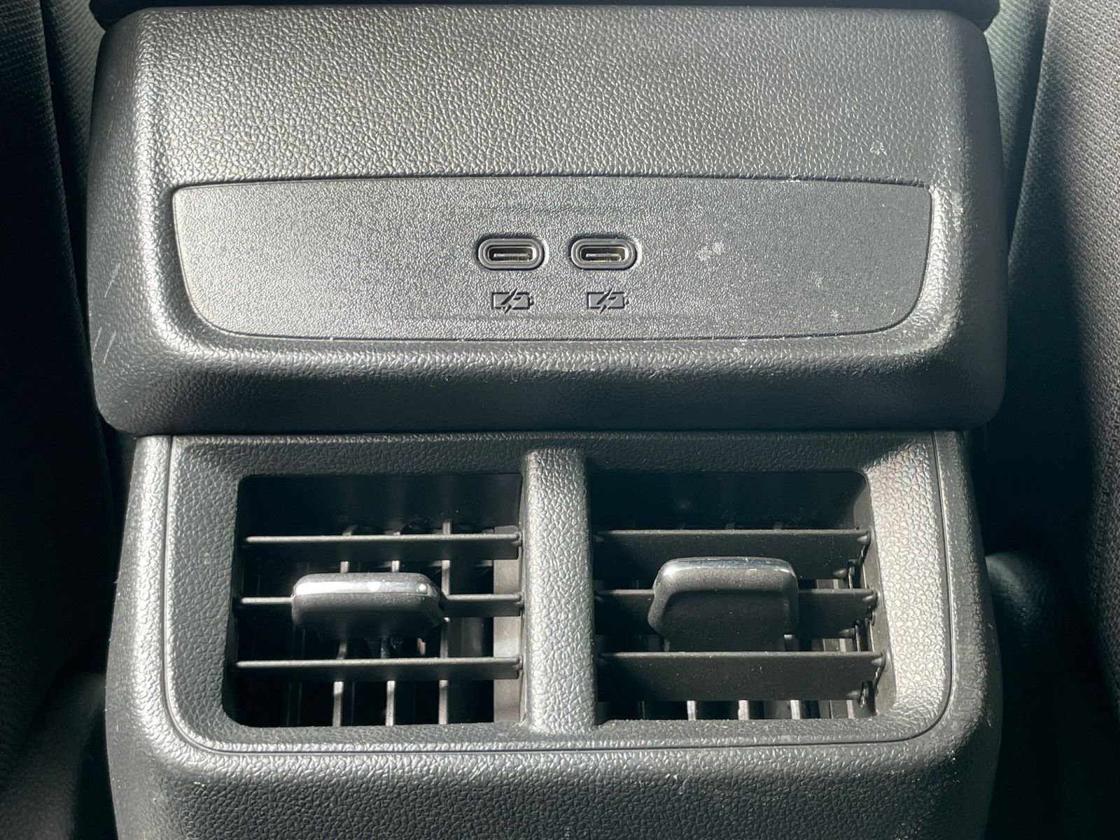 Used 2025 Chevrolet Equinox LT image 23