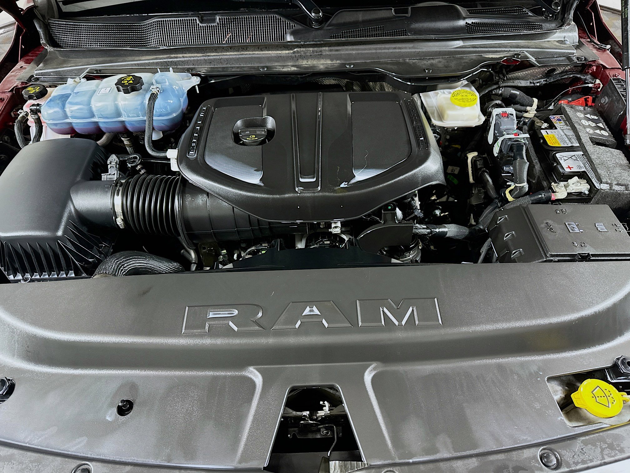 Used 2025 RAM 1500 Laramie image 28