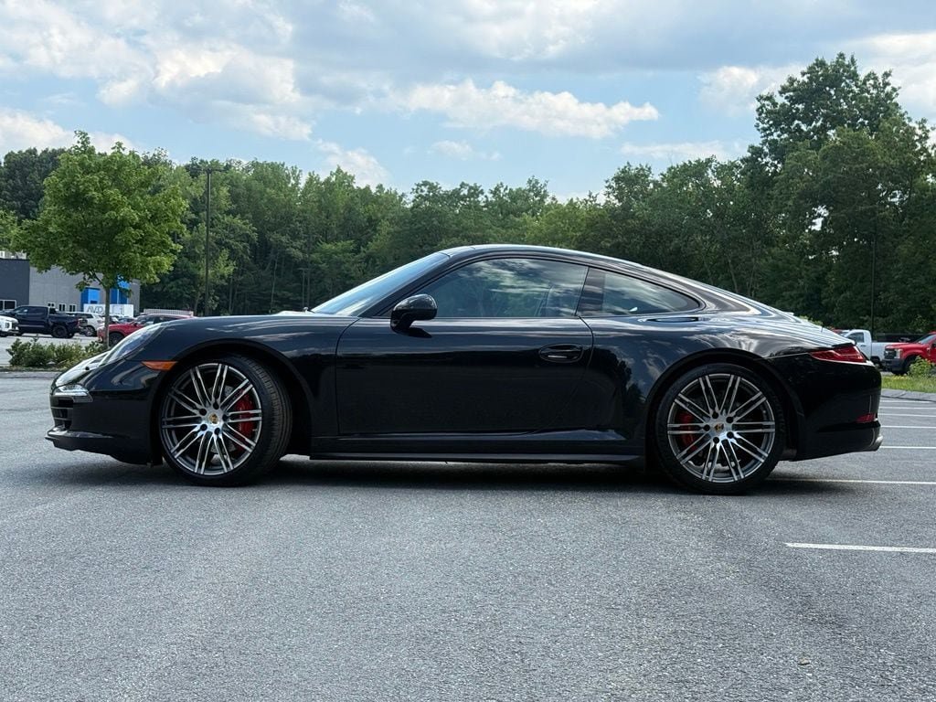 Used 2015 Porsche 911 Carrera 4S AWD/4WD image 3